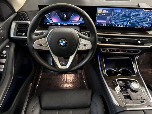 Used 2024 BMW X7 xDrive40i w/ Parking Assistance Package AWD/4WD image 27
