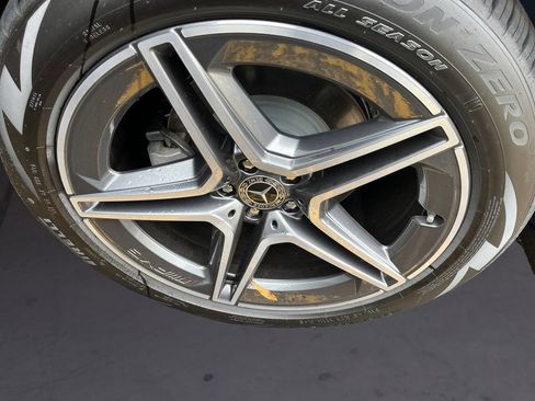 Used 2025 Mercedes-Benz GLS 450 4MATIC image 9