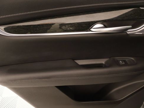 Used 2021 Cadillac XT5 Premium Luxury FWD image 17
