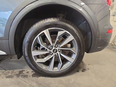 Used 2023 Audi Q5 2.0T Premium w/ Convenience Package AWD/4WD image 30