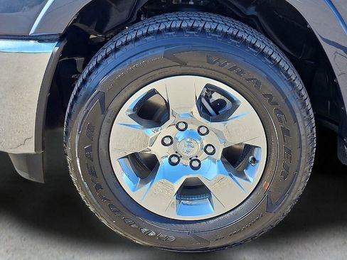 Used 2025 RAM 1500 Big Horn AWD/4WD image 11