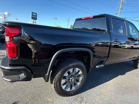 New 2026 Chevrolet Silverado 2500 Custom w/ Custom Value Package AWD/4WD image 9