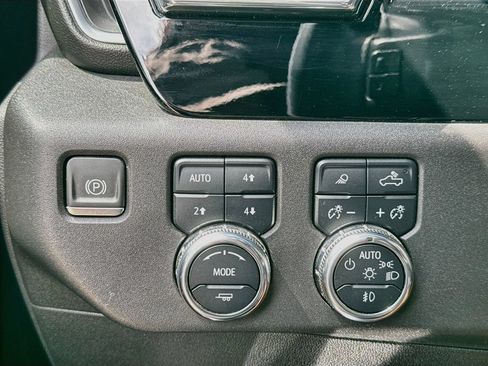 Used 2024 GMC Sierra 1500 SLT AWD/4WD image 21