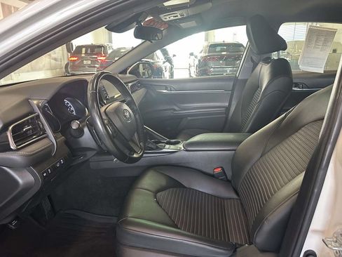 Used 2022 Toyota Camry SE FWD image 16