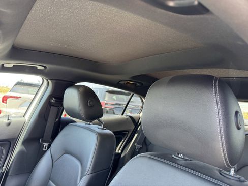 Used 2020 Mercedes-Benz GLA 250 w/ Convenience Package image 15