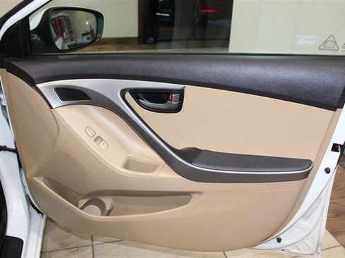 Used 2013 Hyundai Elantra GLS FWD image 28