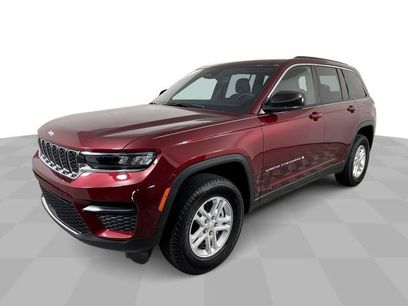 Used 2025 Jeep Grand Cherokee Laredo