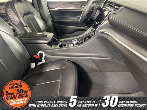 Used 2024 Jeep Grand Cherokee L Limited w/ Luxury Tech Group II AWD/4WD image 15
