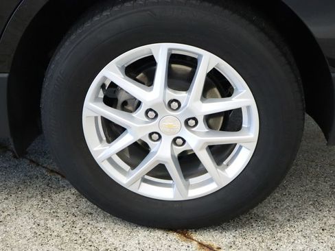 Used 2023 Chevrolet Equinox LT w/ Driver Convenience Package AWD/4WD image 12