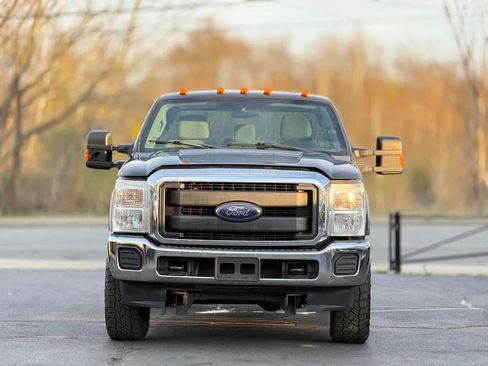 Used 2016 Ford F250 XL w/ XL Appearance Package AWD/4WD image 2