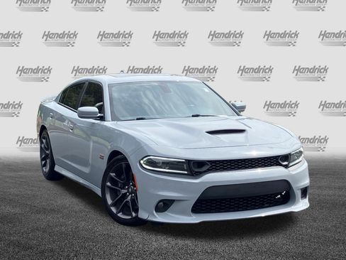 Used 2022 Dodge Charger Scat Pack w/ Plus Group RWD image 2