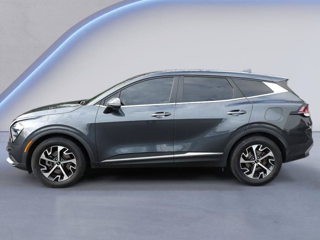Used 2023 Kia Sportage EX FWD image 3