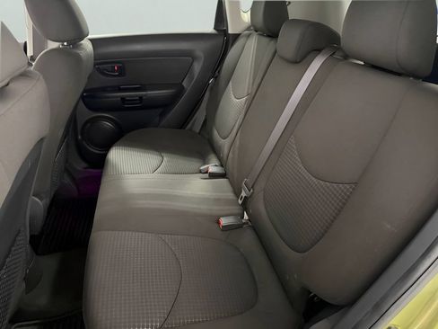 Used 2012 Kia Soul FWD image 13