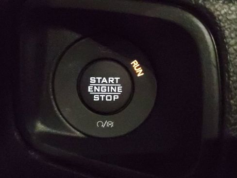 Used 2025 Jeep Wrangler Unlimited Sport AWD/4WD image 26