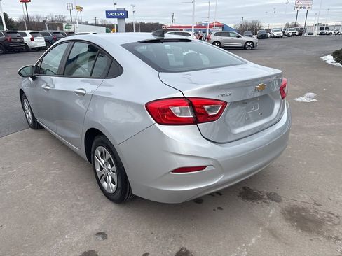 Used 2019 Chevrolet Cruze LS image 7