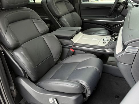 New 2026 Lincoln Navigator L Reserve AWD/4WD image 11