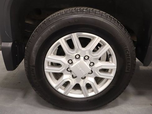 Used 2020 GMC Sierra 2500 SLT image 25