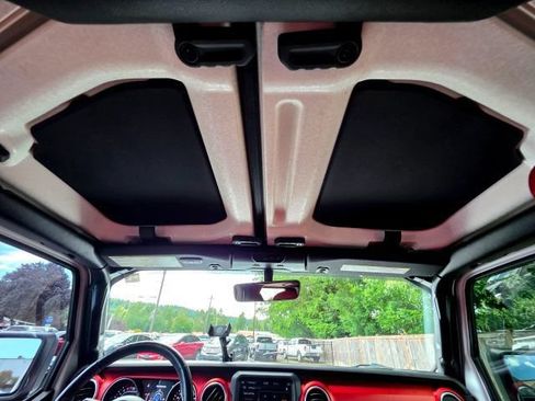 Used 2019 Jeep Wrangler Unlimited Rubicon AWD/4WD image 36