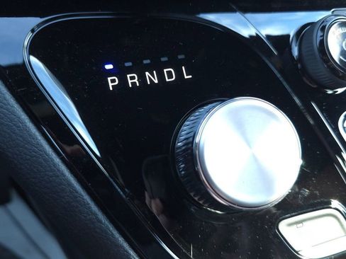 New 2026 Chrysler Pacifica Pinnacle AWD/4WD image 47