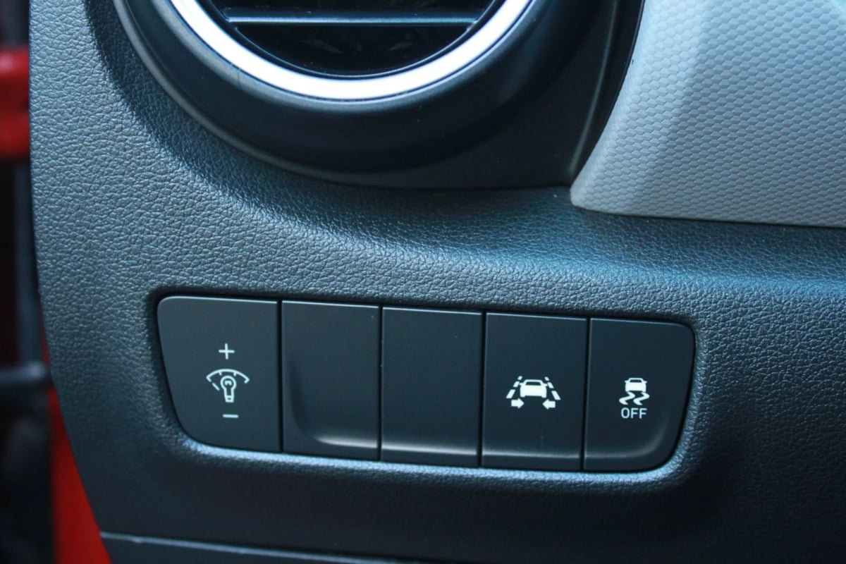 Used 2021 Hyundai Kona SE AWD/4WD image 18
