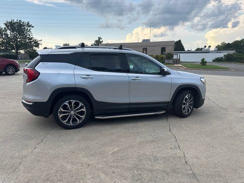 Used 2021 GMC Terrain SLT AWD/4WD image 11