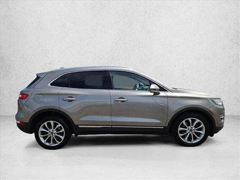 Used 2017 Lincoln MKC Select w/ Select Plus Package FWD image 4