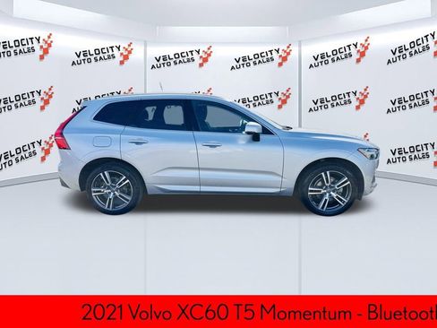Used 2021 Volvo XC60 T5 Momentum w/ Protection Package Premier image 2