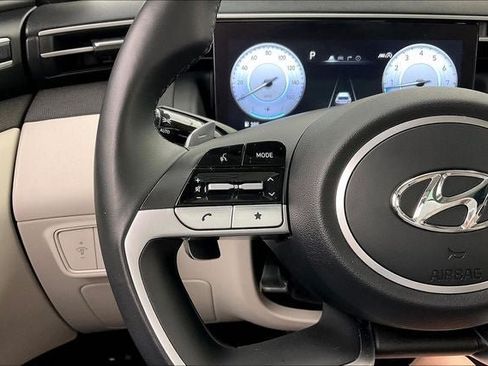 Certified 2024 Hyundai Tucson Limited FWD image 23