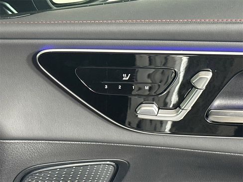 Used 2025 Mercedes-Benz GLC 43 AMG 4MATIC image 16