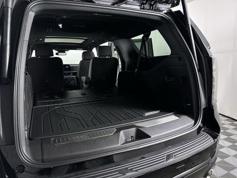 New 2026 Chevrolet Suburban RST w/ RST Capability Package image 27