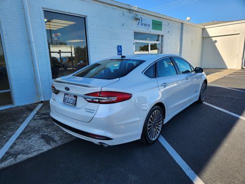 Used 2018 Ford Fusion Titanium FWD image 5