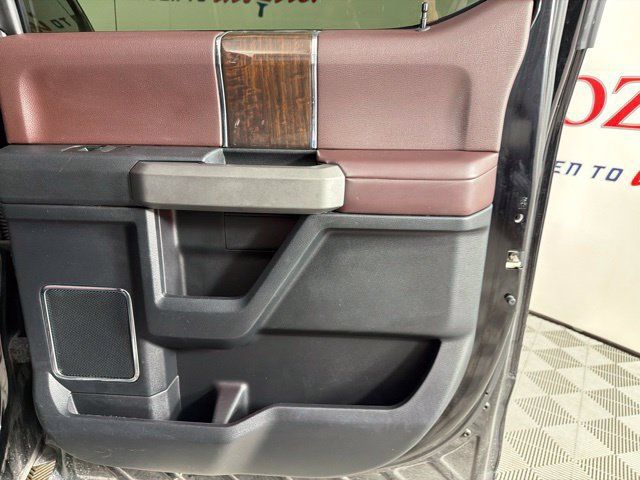 Used 2017 Ford F150 Platinum w/ Equipment Group 701A Luxury AWD/4WD image 38