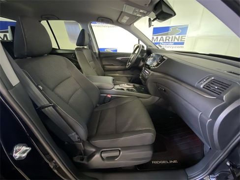 Used 2025 Honda Ridgeline Sport image 32