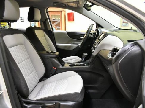 Used 2019 Chevrolet Equinox LS w/ LS Convenience Package image 51
