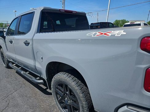 Used 2024 Chevrolet Silverado 1500 Custom w/ Turbomax Blackout Package AWD/4WD image 9
