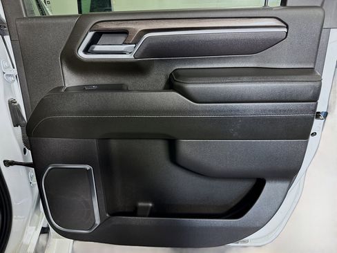 Used 2025 Chevrolet Silverado 2500 LTZ w/ LTZ Premium Package image 27