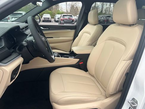 New 2026 Jeep Grand Cherokee L Limited image 22