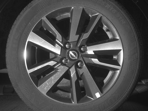 Used 2025 Nissan Versa SV FWD image 15