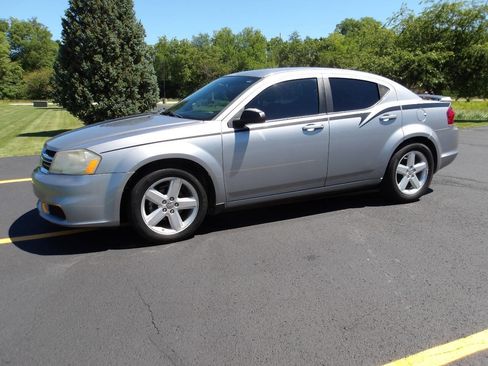 Used 2013 Dodge Avenger SE FWD image 8