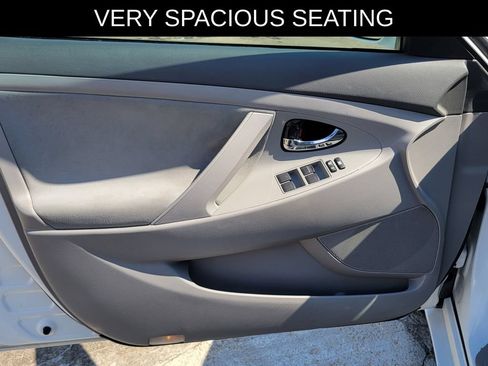 Used 2011 Toyota Camry LE w/ LE Extra-Value Pkg FWD image 17