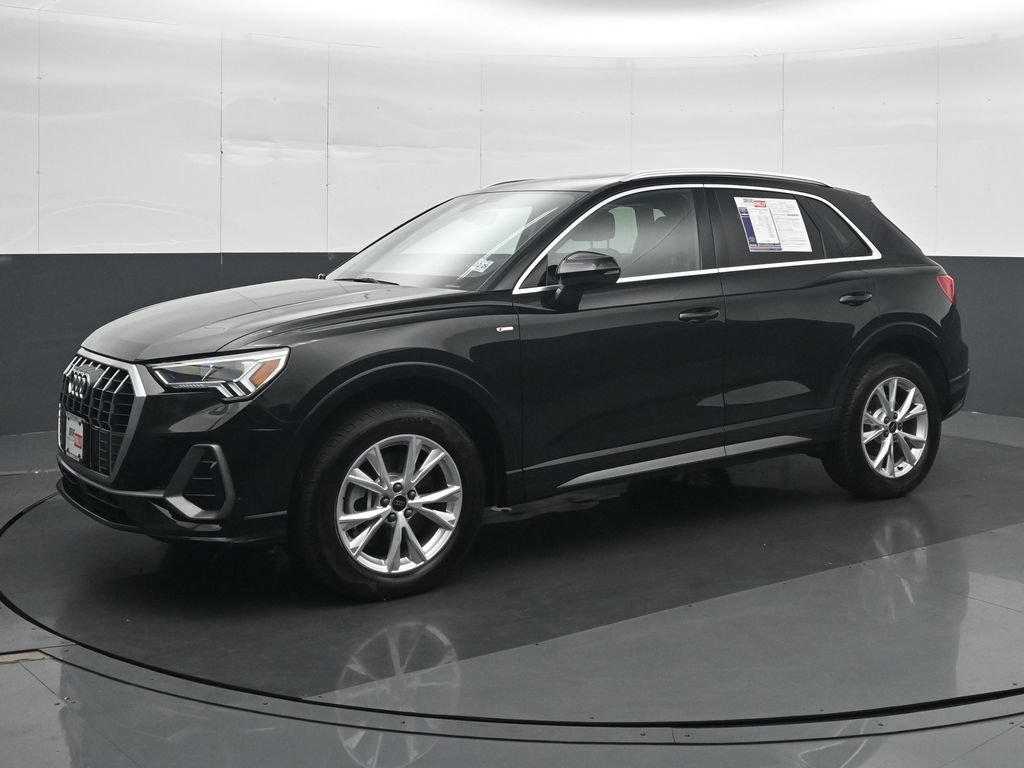 Used 2025 Audi Q3 2.0T Premium AWD/4WD image 2