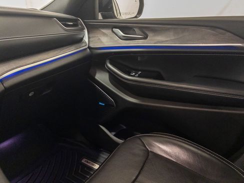 Used 2022 Jeep Grand Cherokee Overland image 31