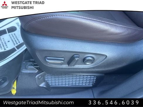 Used 2022 Toyota Sienna Platinum image 14