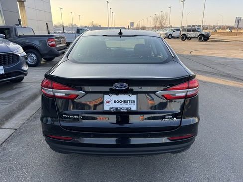 Certified 2019 Ford Fusion SE image 38