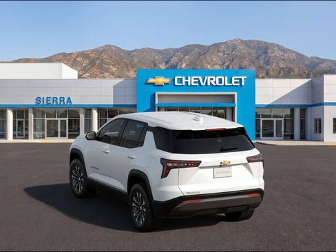 New 2027 Chevrolet Equinox LT FWD image 2