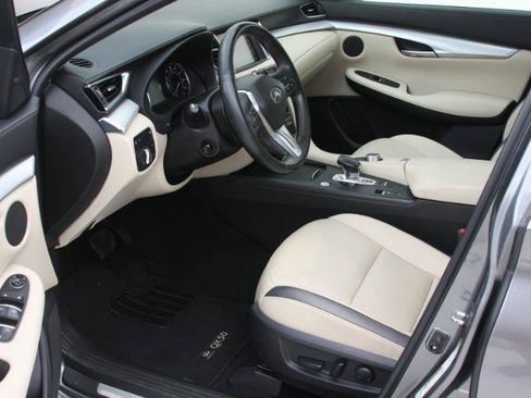 Used 2019 INFINITI QX50 Essential w/ Premium Heat Package AWD/4WD image 28