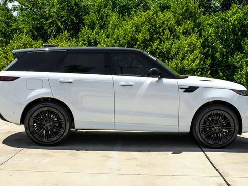 New 2026 Land Rover Range Rover Sport Dynamic SE AWD/4WD image 10