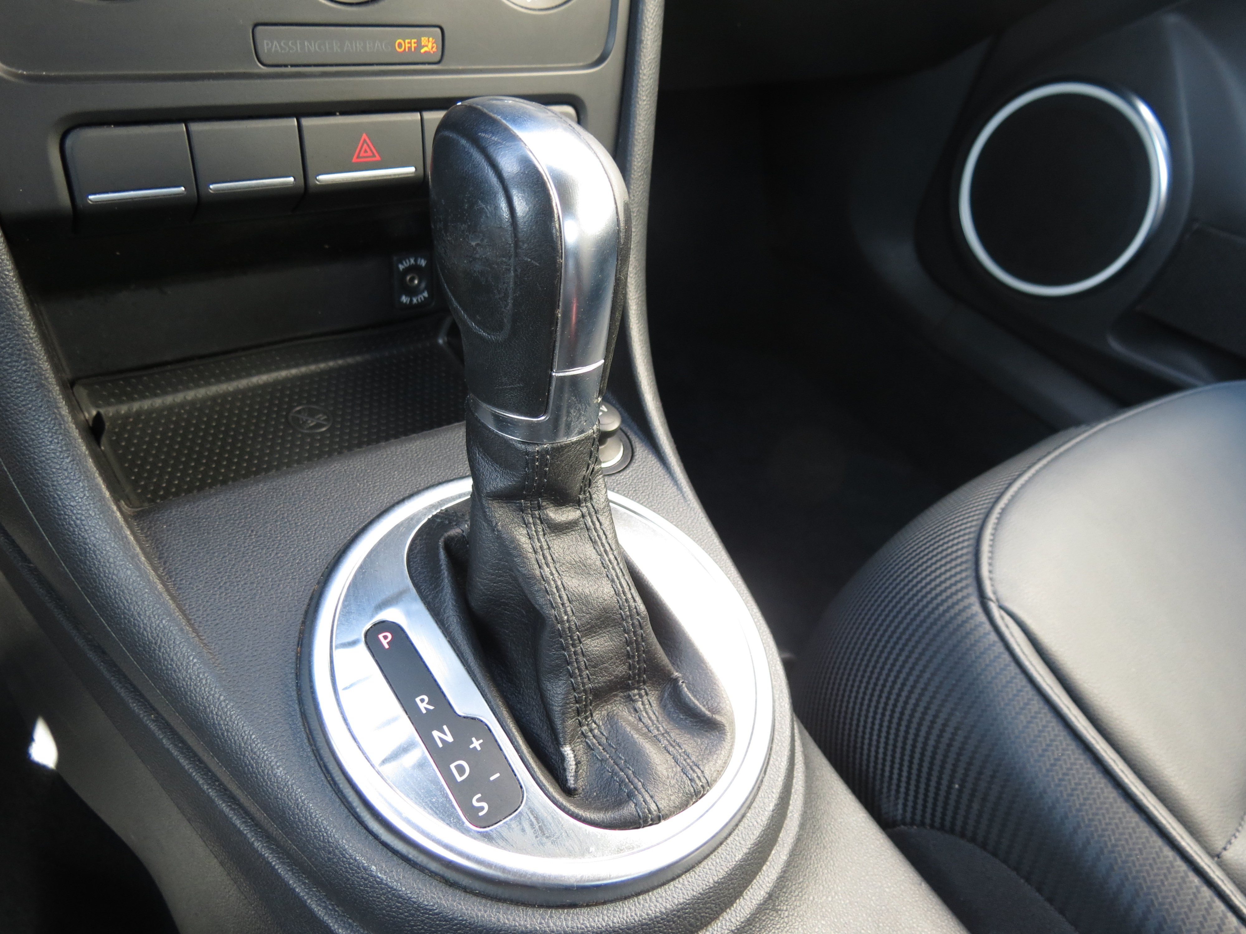 Used 2014 Volkswagen Beetle 1.8T FWD image 19