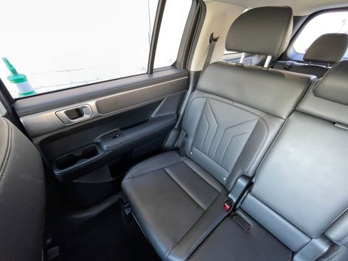 Used 2025 Hyundai Santa Fe SEL image 41