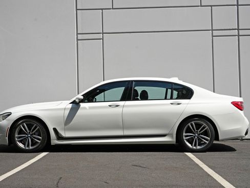 Used 2019 BMW 740i RWD image 8
